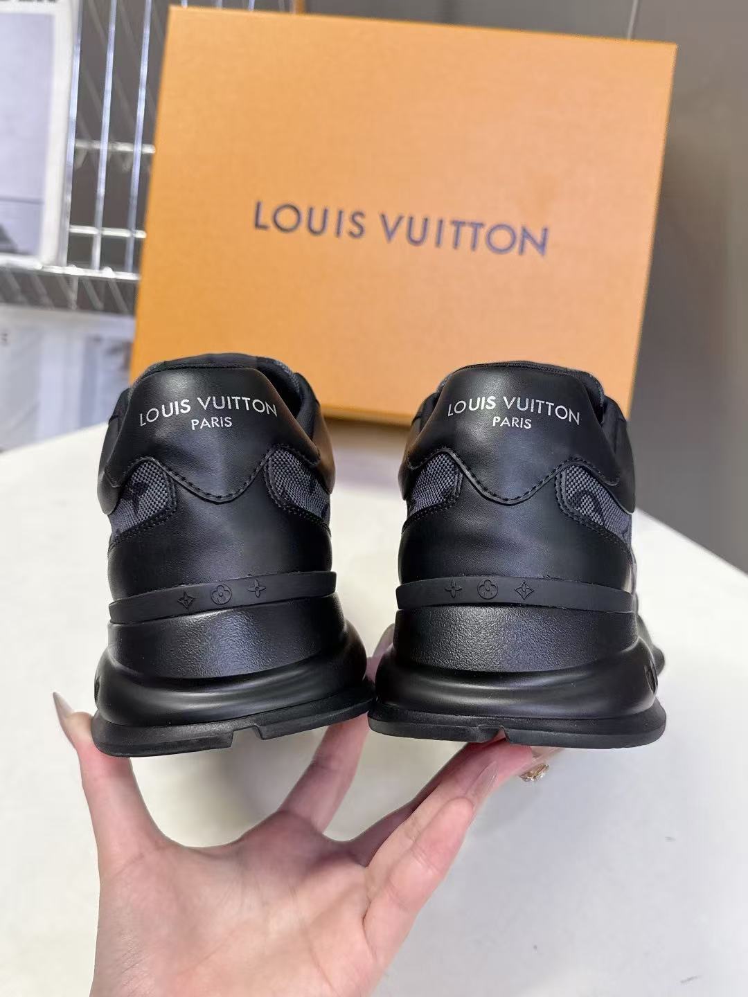 LVの高品質カラーブロックカジュアルシューズ【50％割引+送料無料】