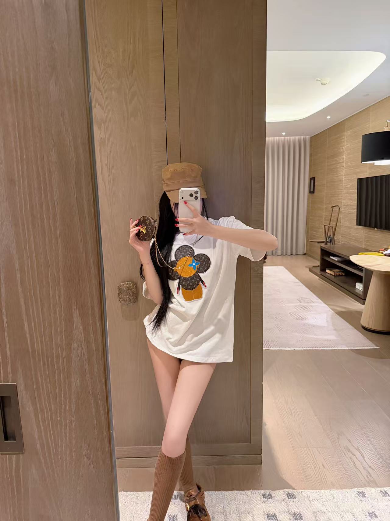 LVひまわりTシャツとバッグ【50％割引+送料無料】