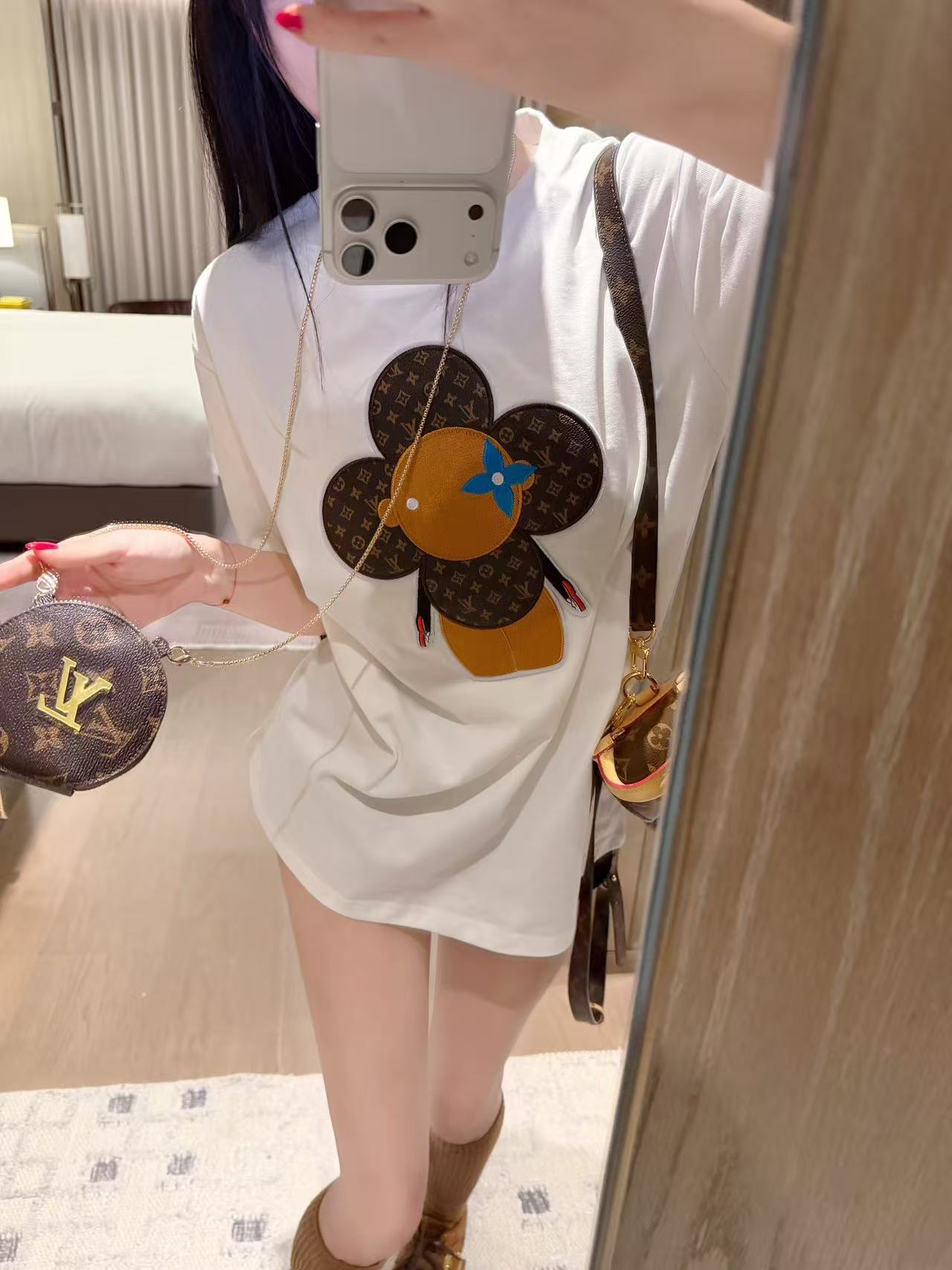 LVひまわりTシャツとバッグ【50％割引+送料無料】