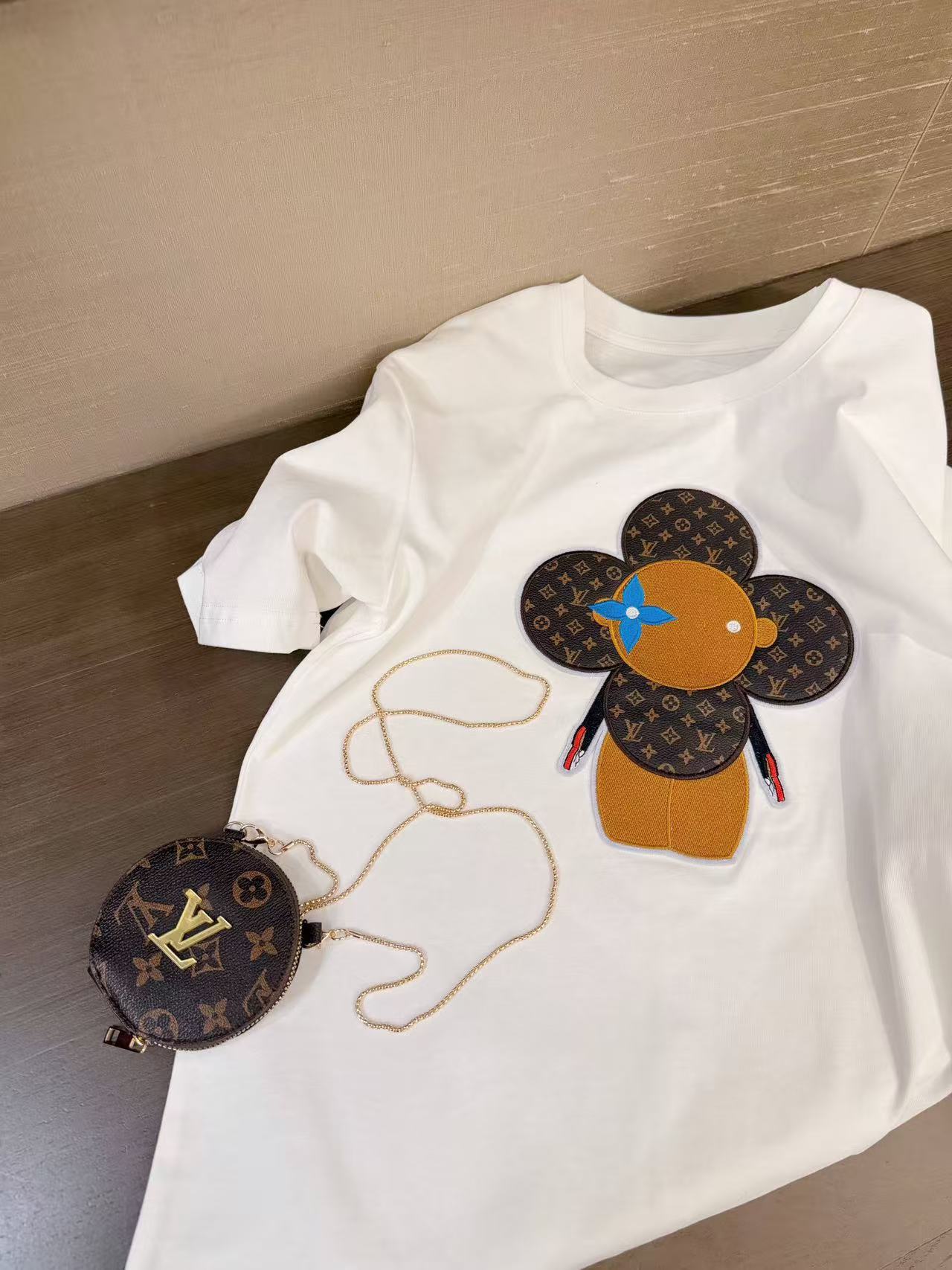 LVひまわりTシャツとバッグ【50％割引+送料無料】