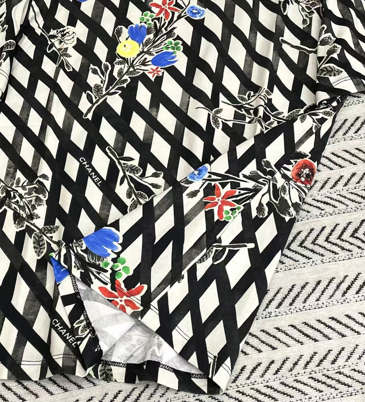 CHANE1 プリントチェックTシャツ【50％割引+送料無料】