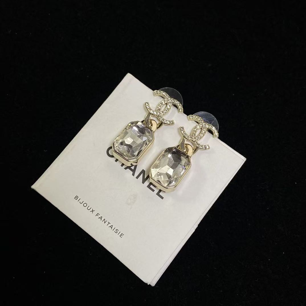 CHANE1 ダブルC スクエア ダイヤモンド スタッドピアス【50％割引+送料無料】