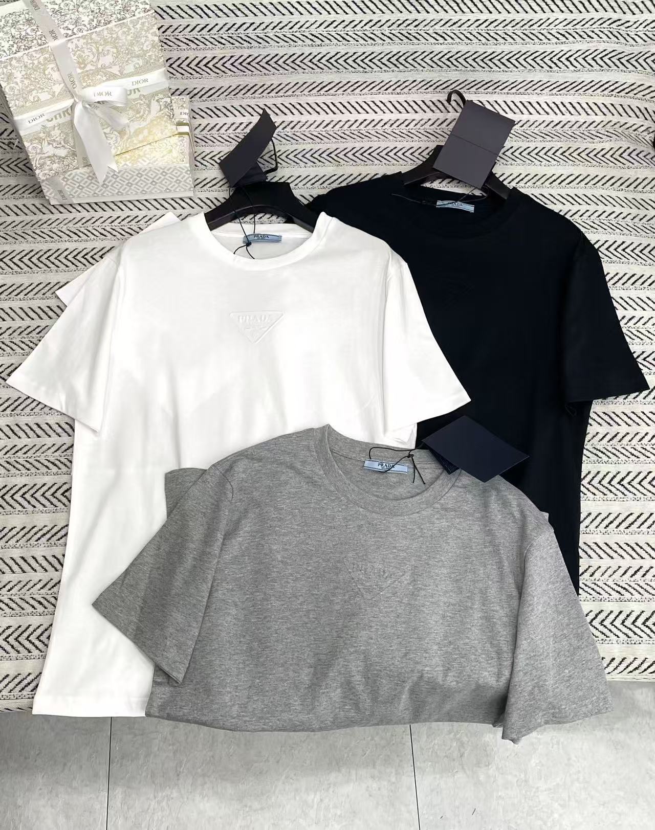 PR4DA トライアングルレターTシャツ【50％割引+送料無料】