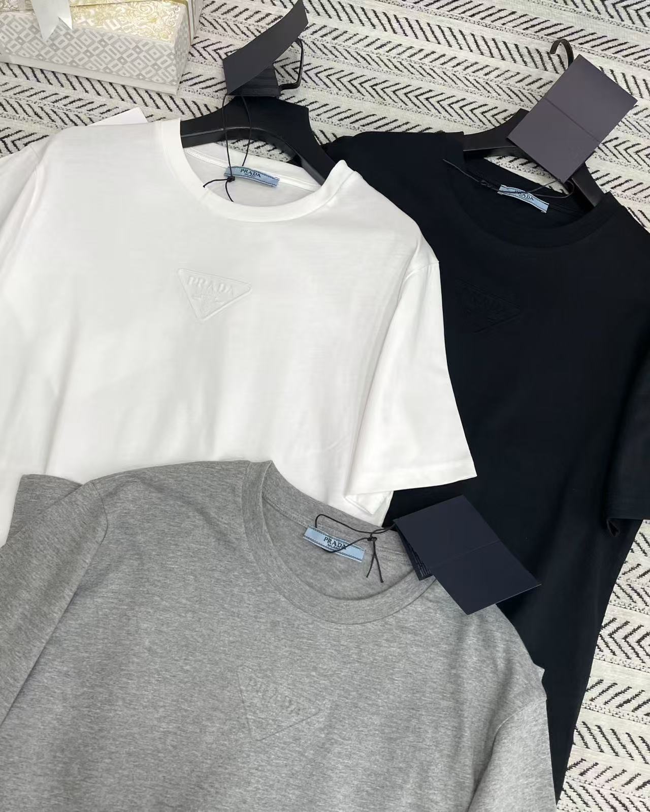 PR4DA トライアングルレターTシャツ【50％割引+送料無料】