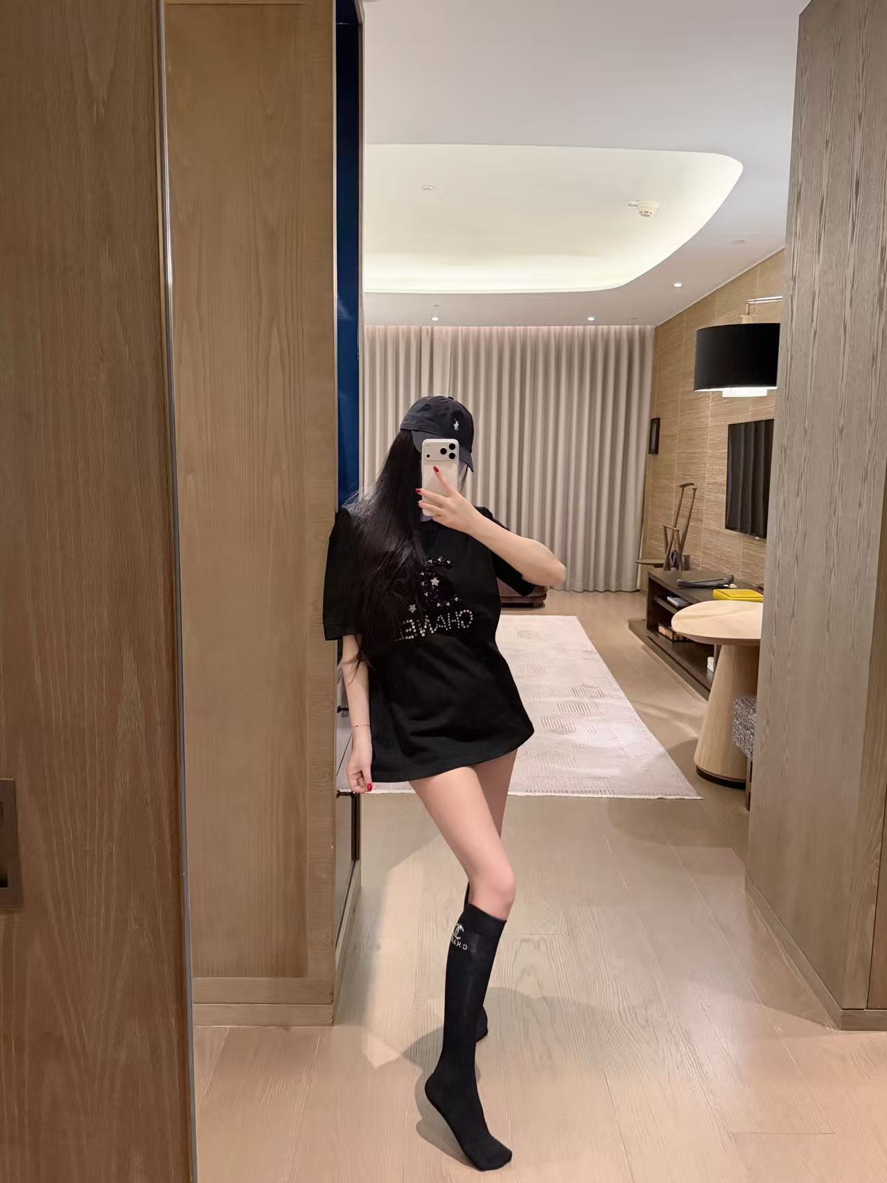 CHANE1 スパンコールビーズTシャツ【50％割引+送料無料】