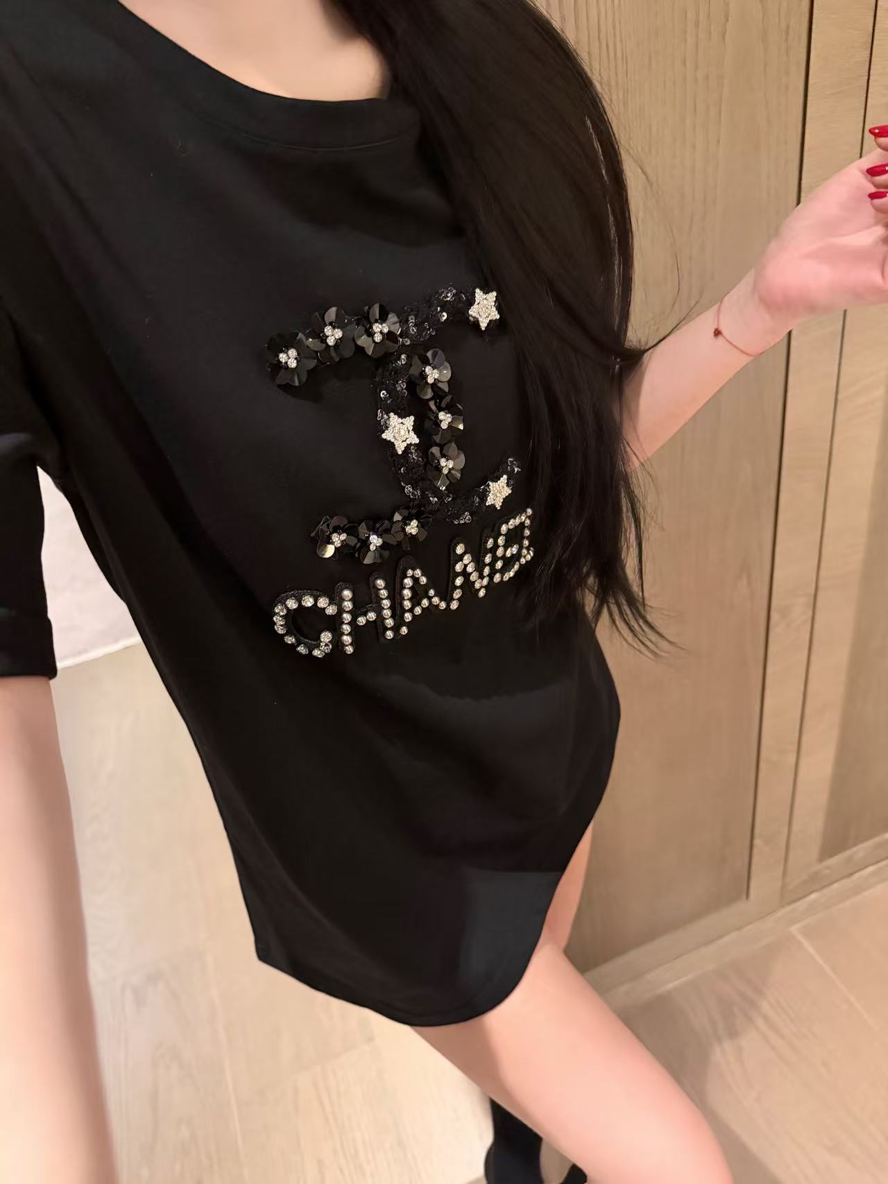 CHANE1 スパンコールビーズTシャツ【50％割引+送料無料】