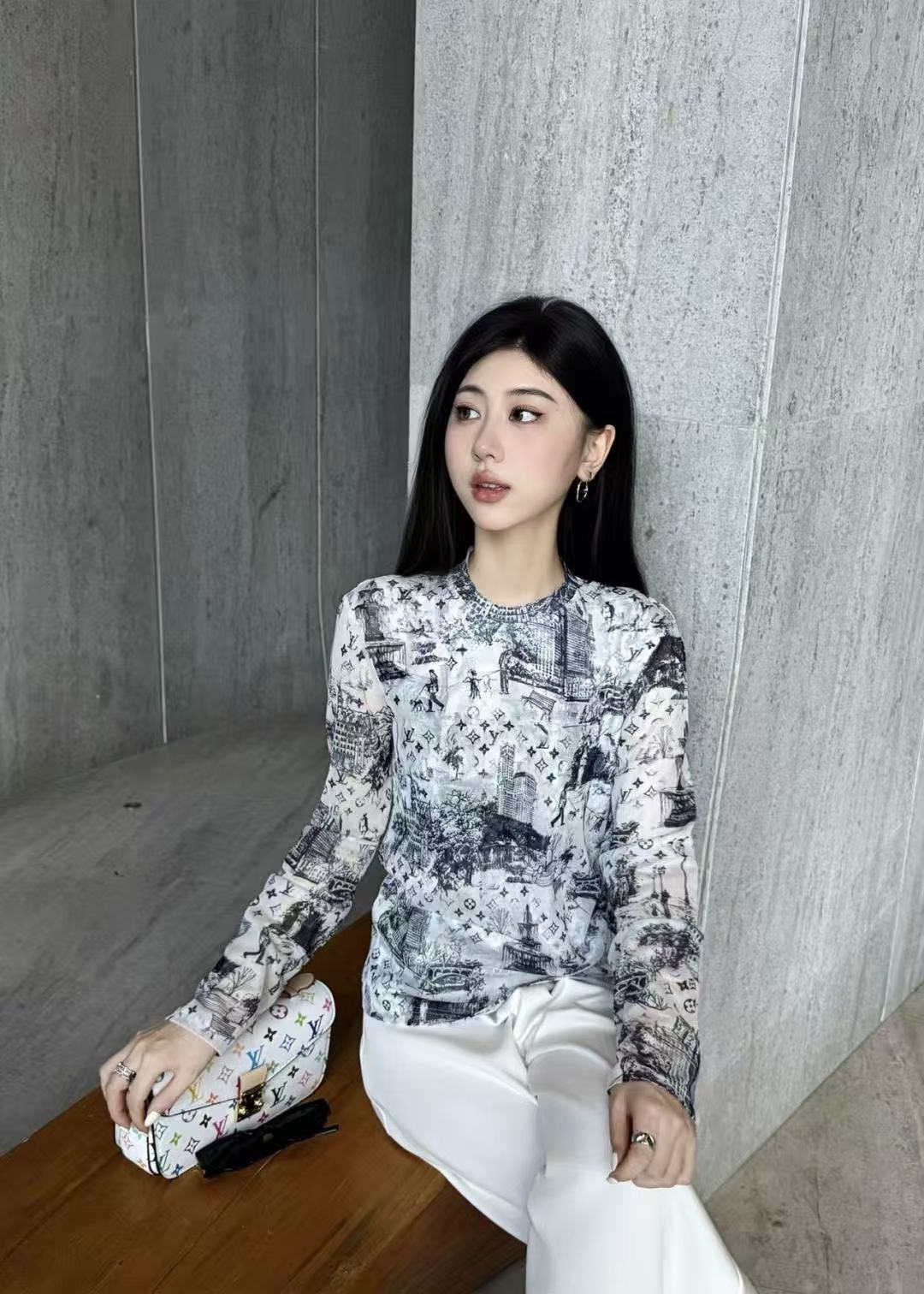 LVプリントTシャツ【50％割引+送料無料】