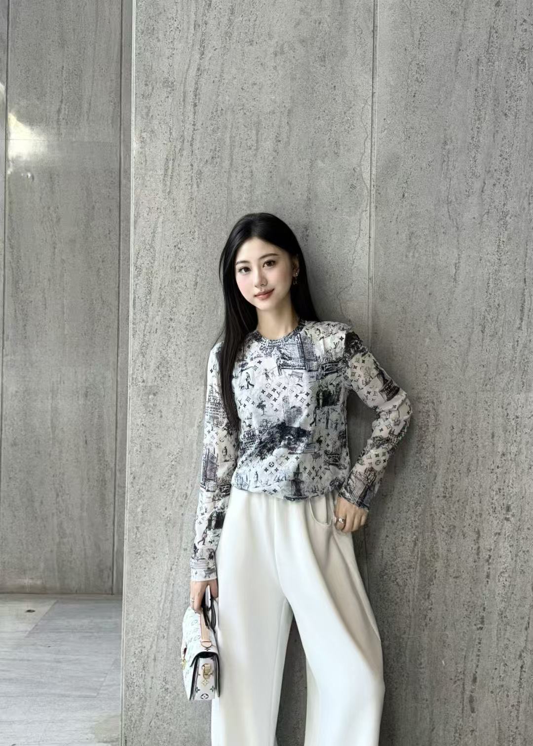 LVプリントTシャツ【50％割引+送料無料】