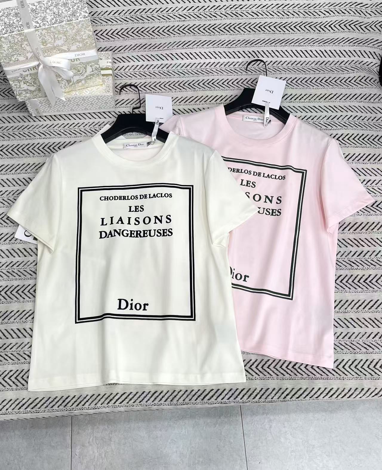 DIOR フロッキー レター Tシャツ【50％割引+送料無料】