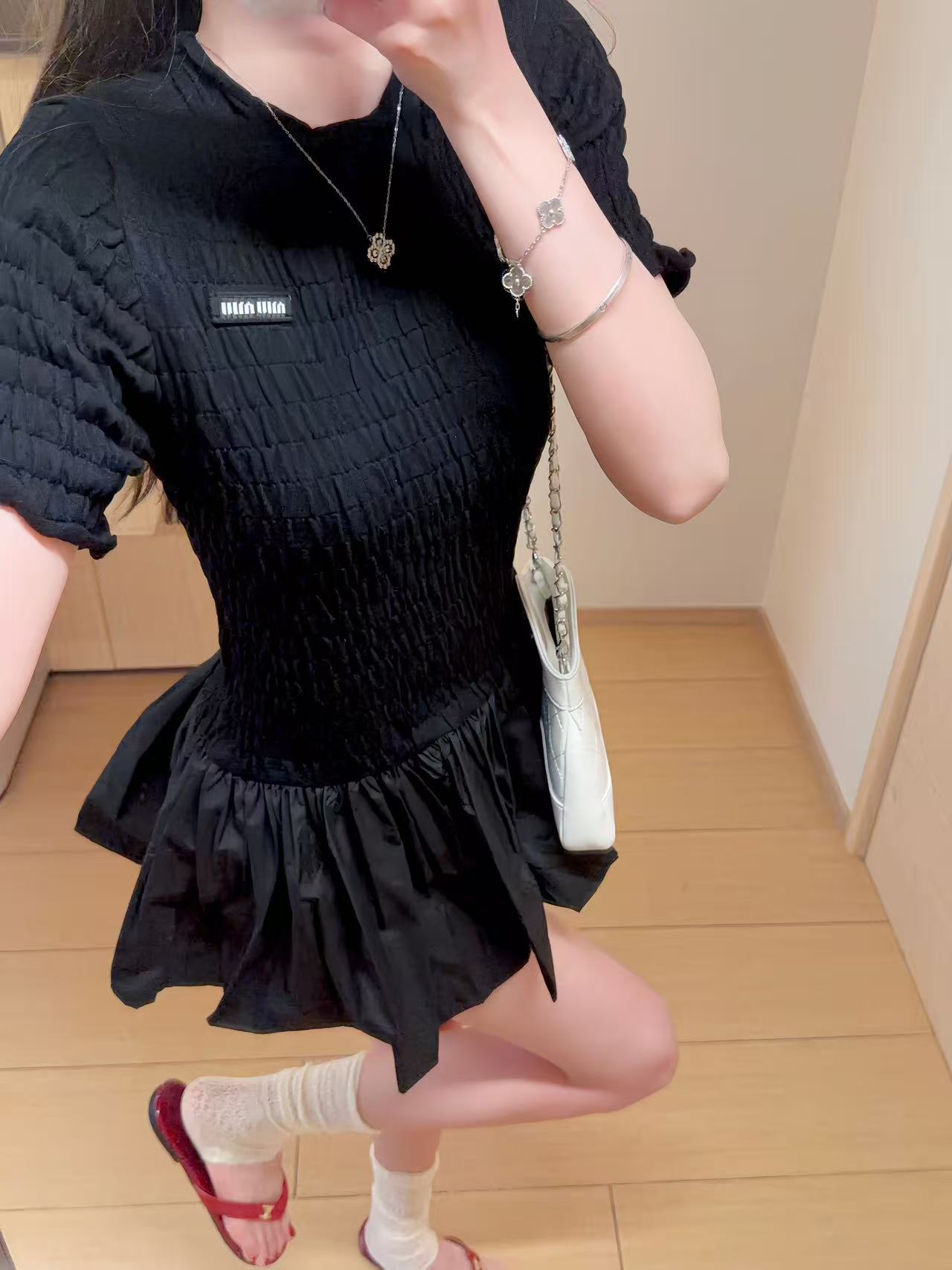 M1UM1U シンプルプリーツドレス【50％割引+送料無料】