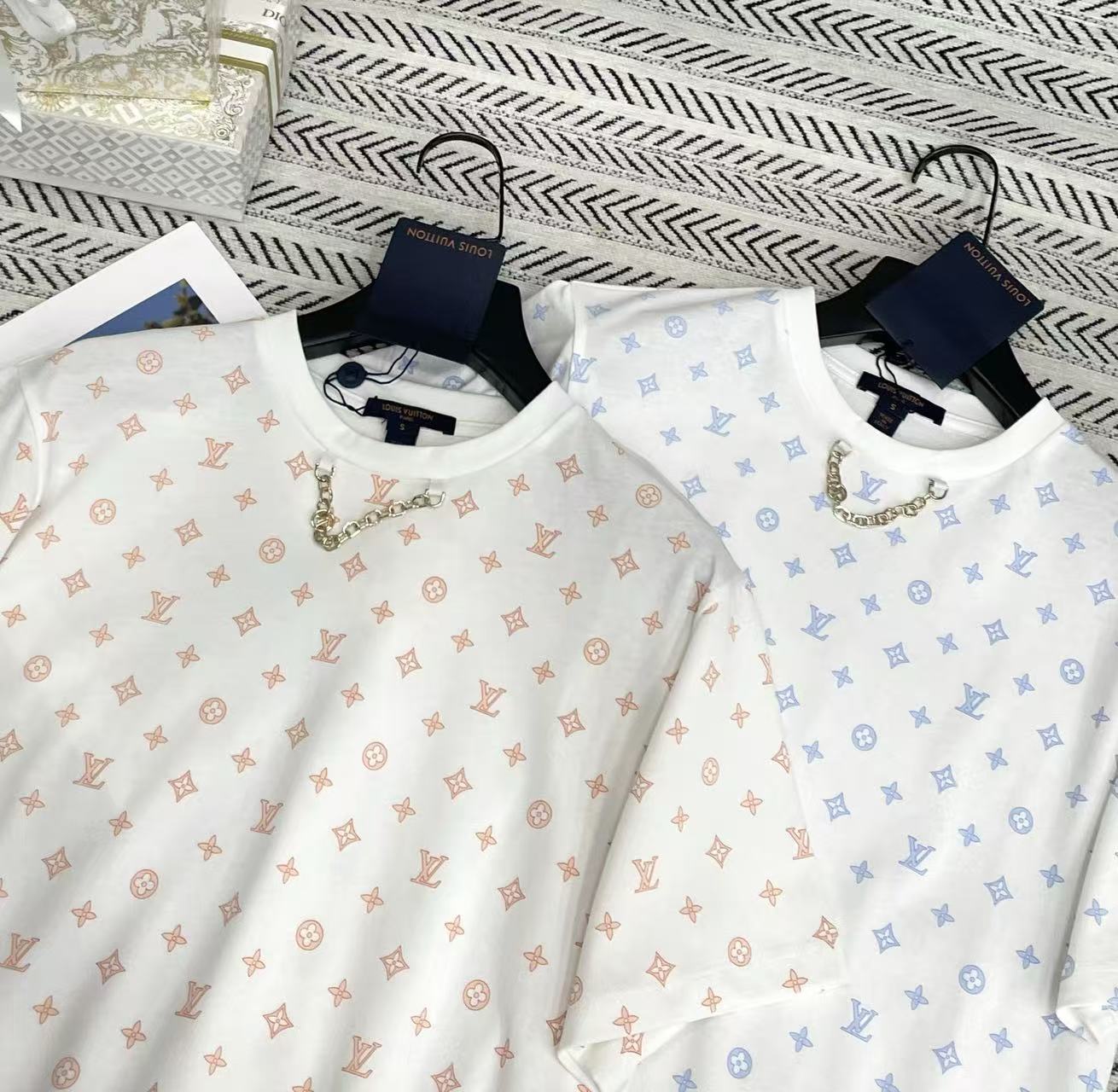 LVチェーンプリントTシャツ【50％割引+送料無料】