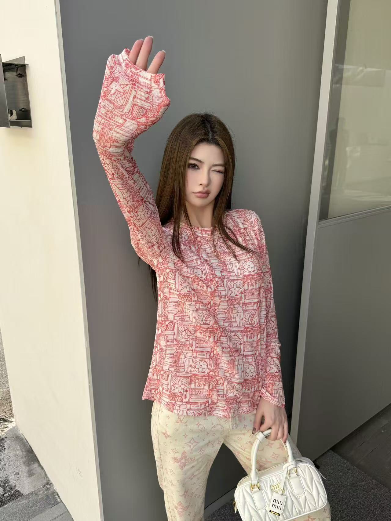 LVプリントTシャツ+パンツのツーピースセット【50％割引+送料無料】