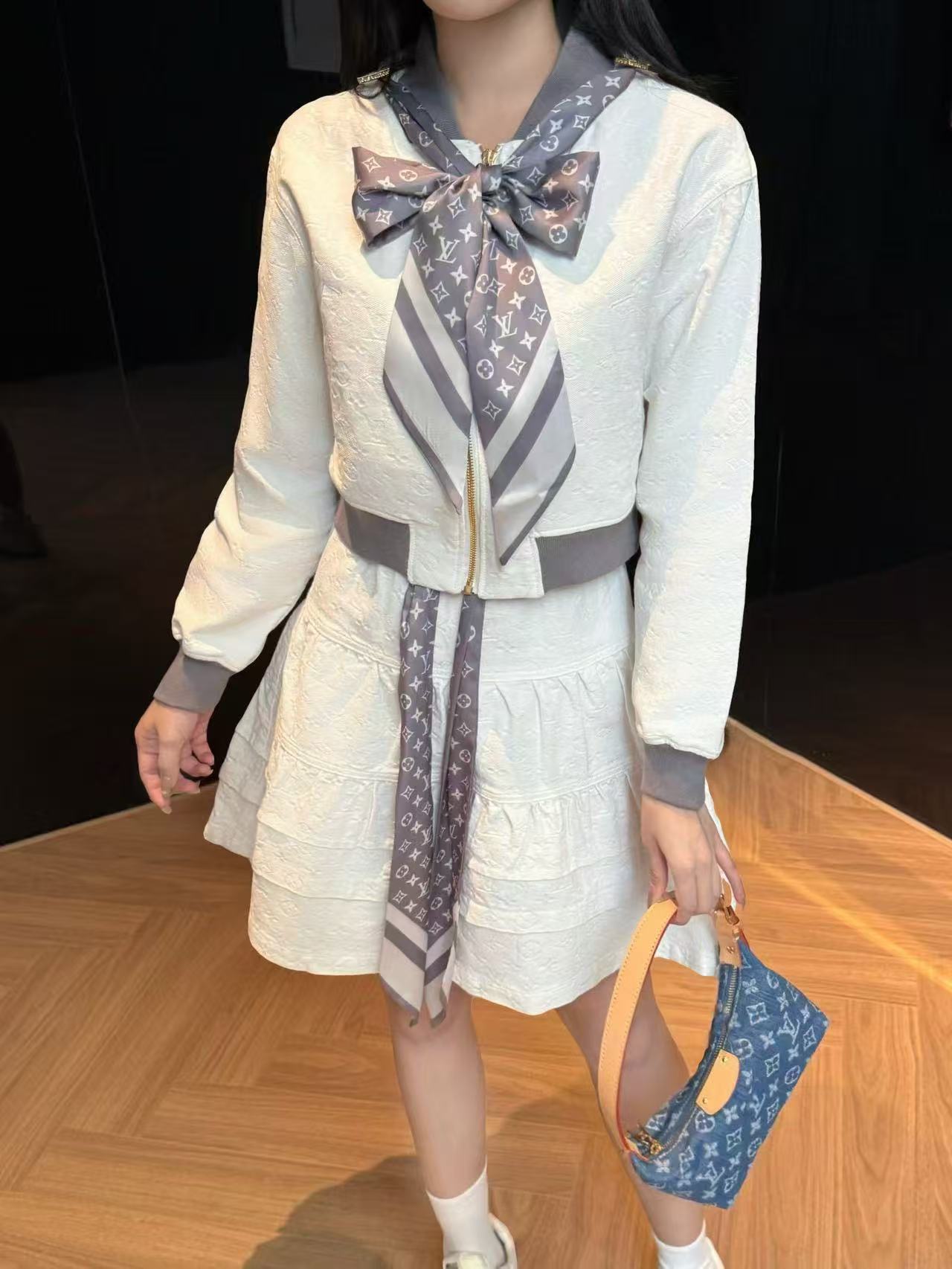 LVプリントコート+スカートのツーピースセット【50％割引+送料無料】