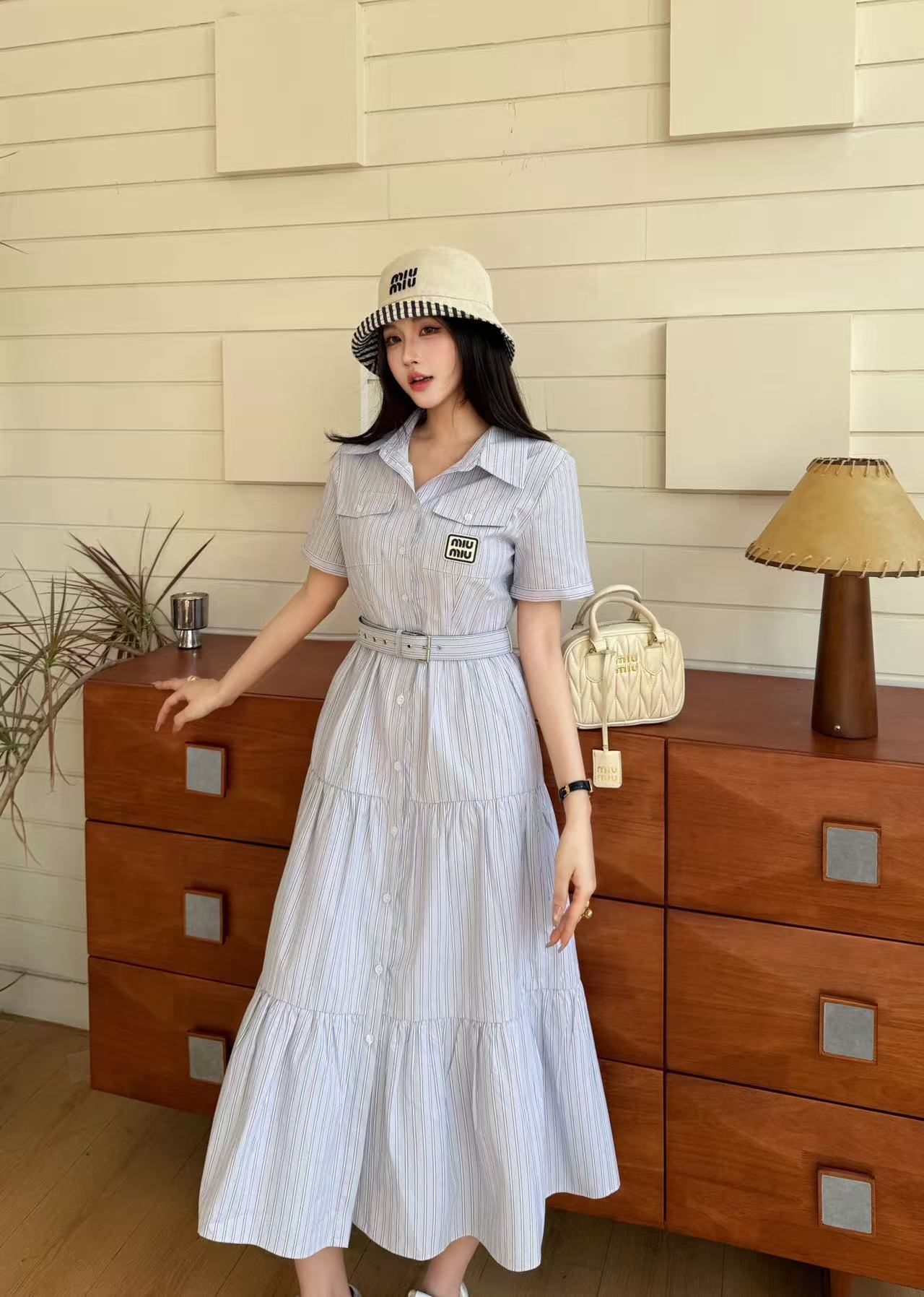 M1UM1U 高品質ストライプドレス【50％割引+送料無料】