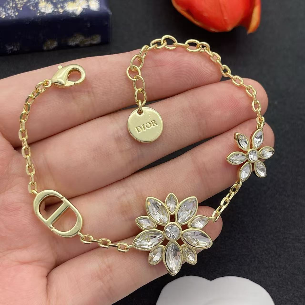 DI0Rダイヤモンドフラワーブレスレット【50％割引+送料無料】