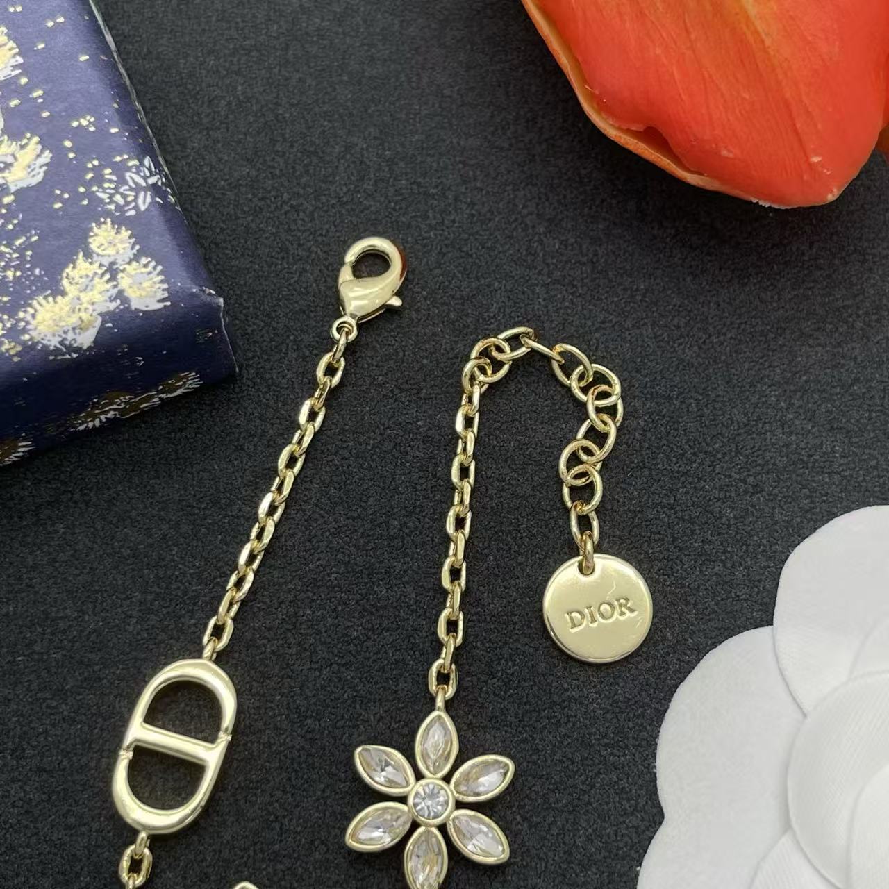 DI0Rダイヤモンドフラワーブレスレット【50％割引+送料無料】