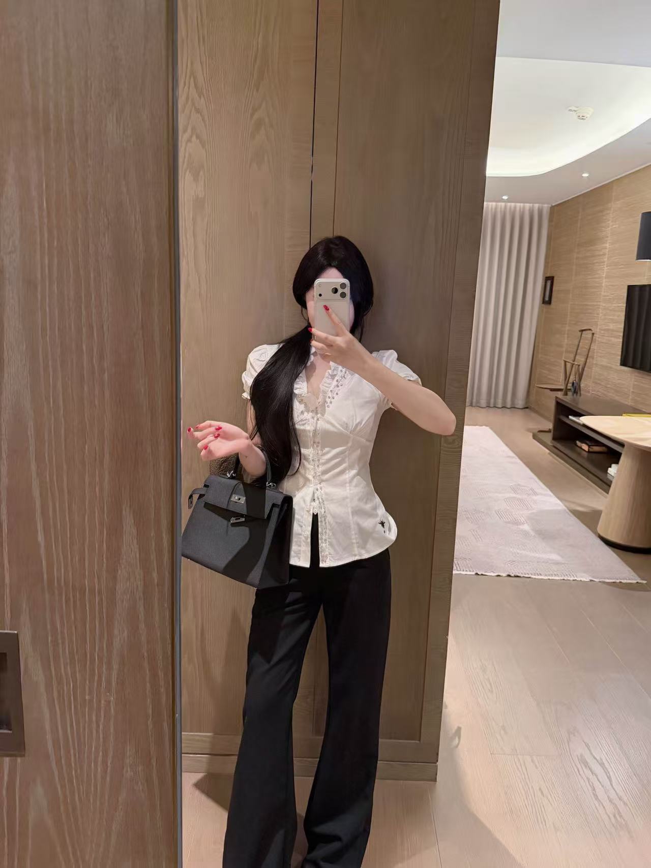 DIOR ビーズパフスリーブブラウス【50％割引+送料無料】