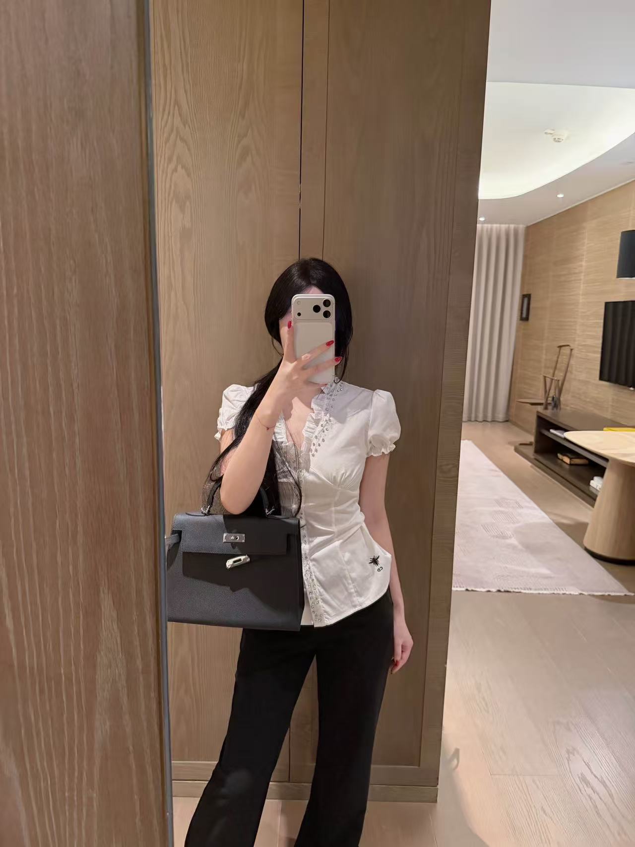 DIOR ビーズパフスリーブブラウス【50％割引+送料無料】