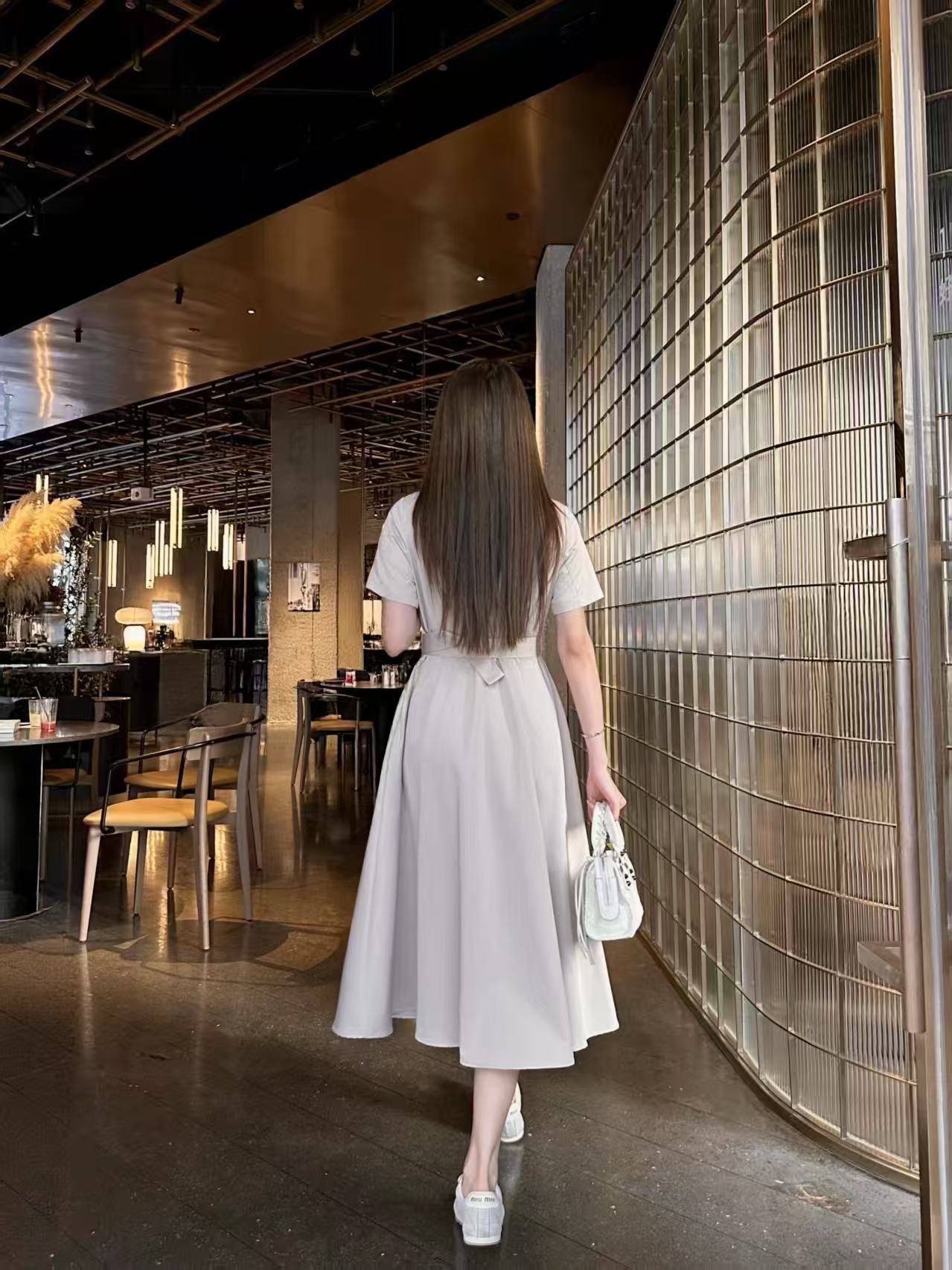 L0WEW 高品質刺繍ロゴドレス【50％割引+送料無料】