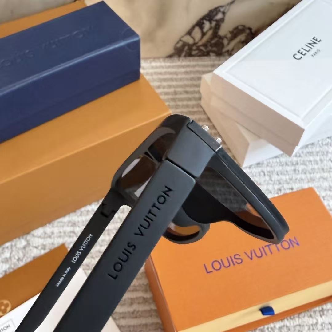 LV オールオーバーロゴ サングラス【50％割引+送料無料】