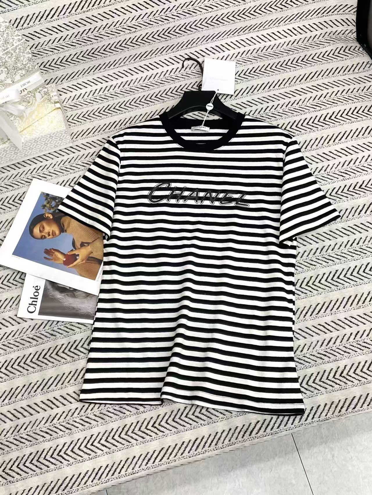 CHANE1 ストライプレターTシャツ【50％割引+送料無料】