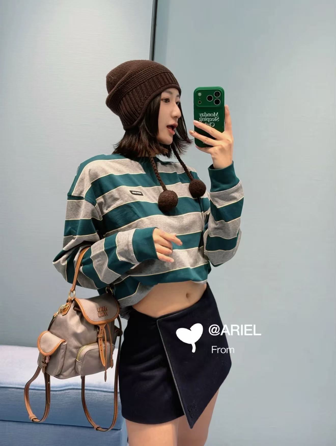 M1UM1U ストライプレターTシャツ【50％割引+送料無料】