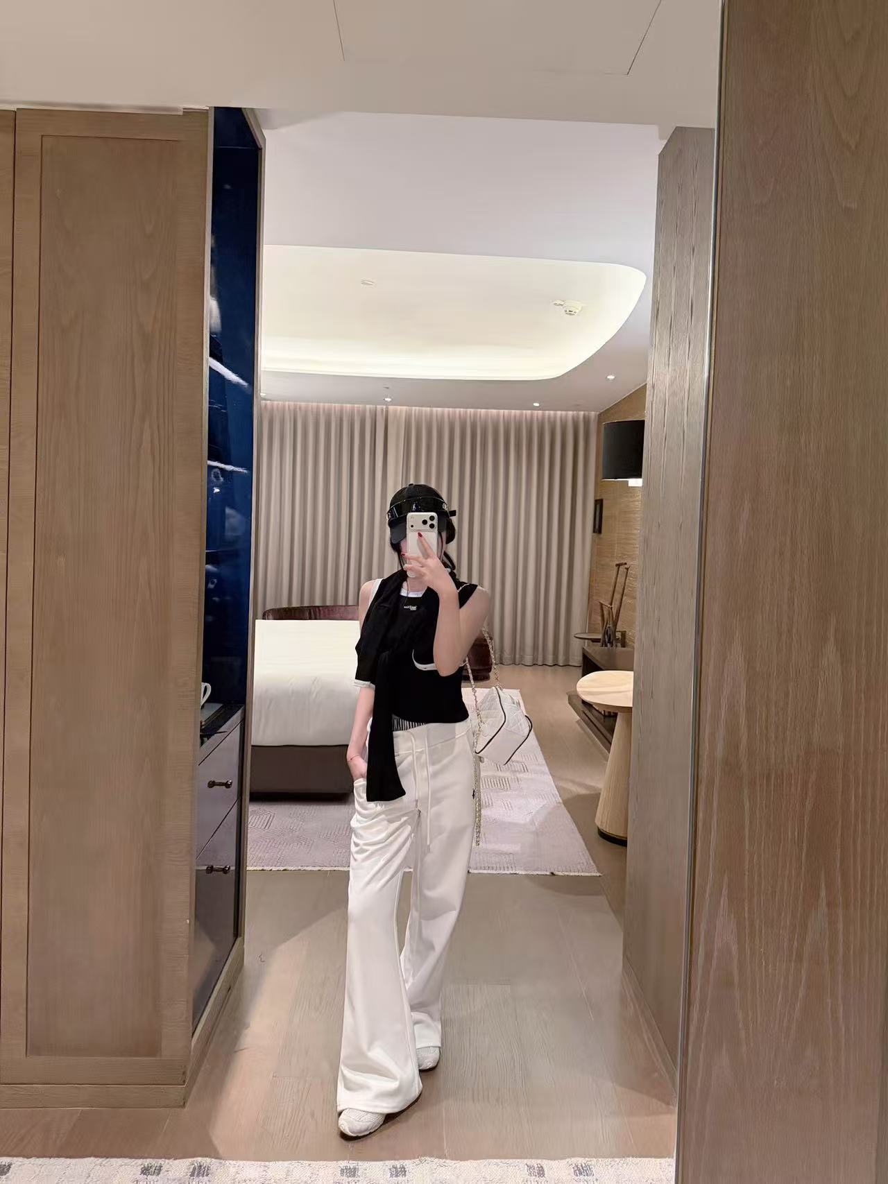 DIOR ウールベスト + カーディガン ツーピースセット【50％割引+送料無料】