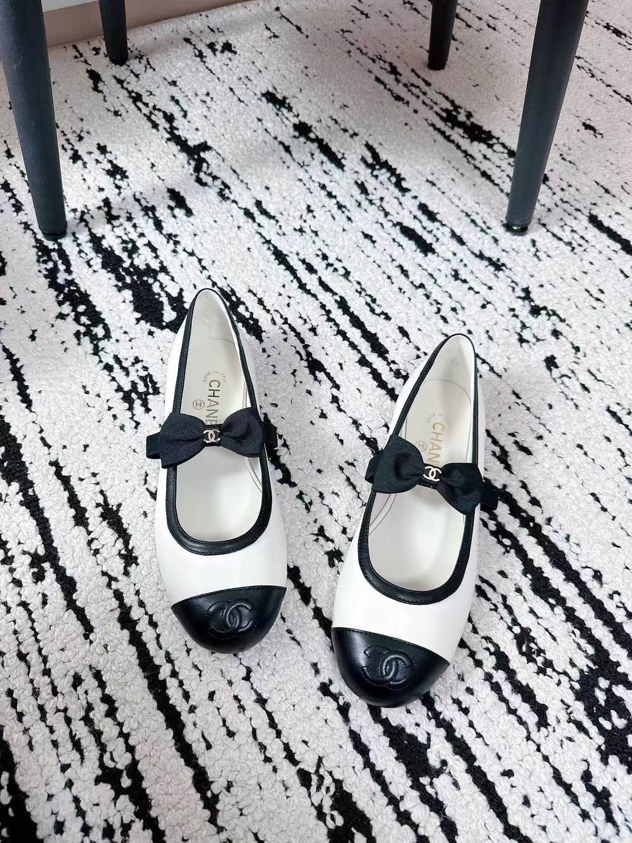 CHANE1 高品質ボウダブルCフラットシューズ【50％割引+送料無料】