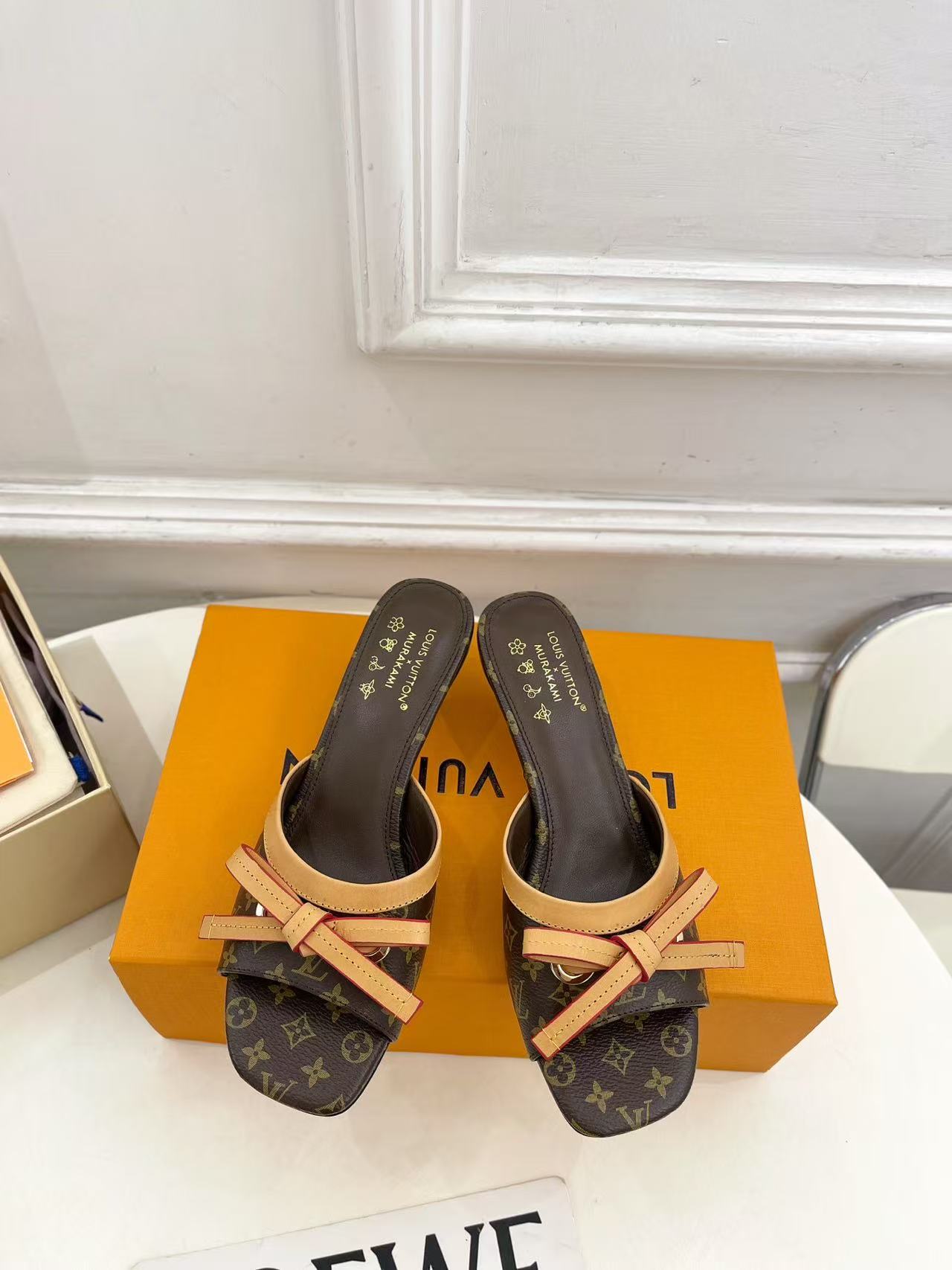 LVの高品質ラムスキンボウローヒールシューズ【50％割引+送料無料】