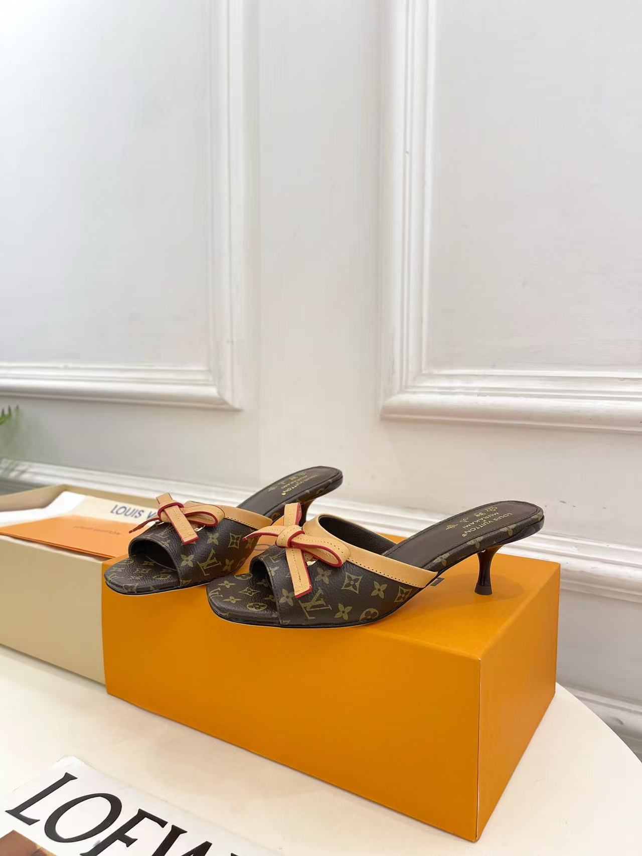 LVの高品質ラムスキンボウローヒールシューズ【50％割引+送料無料】