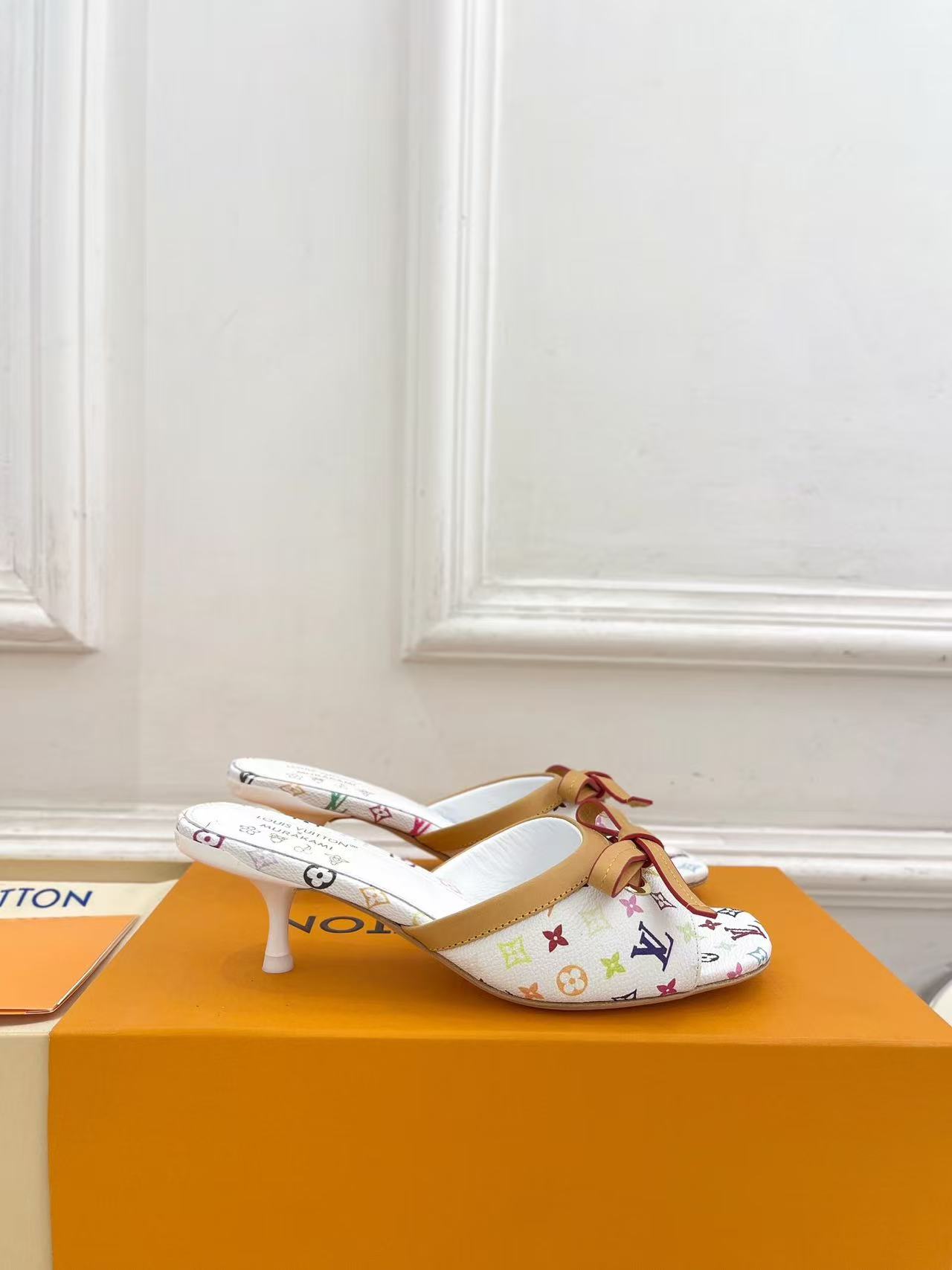 LVの高品質ラムスキンボウローヒールシューズ【50％割引+送料無料】