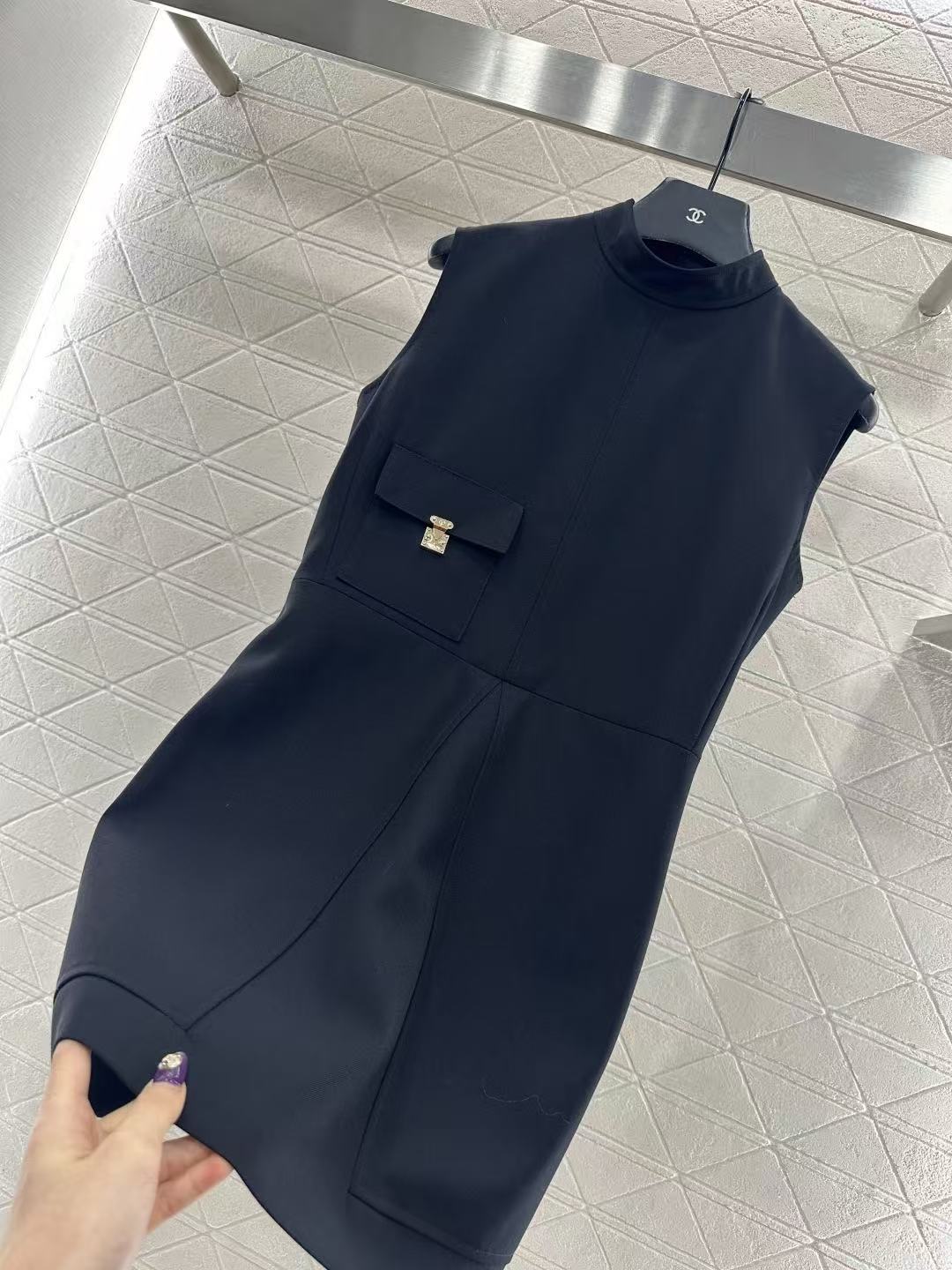 LVミニマリストジップアップタートルネックドレス【50％割引+送料無料】