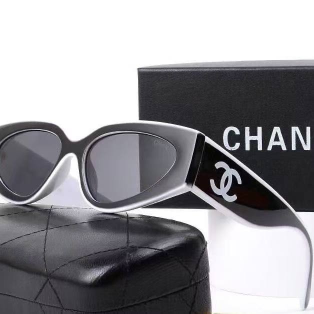 CHANE1 ダブルC ブラック＆ホワイト グラス【50％割引+送料無料】