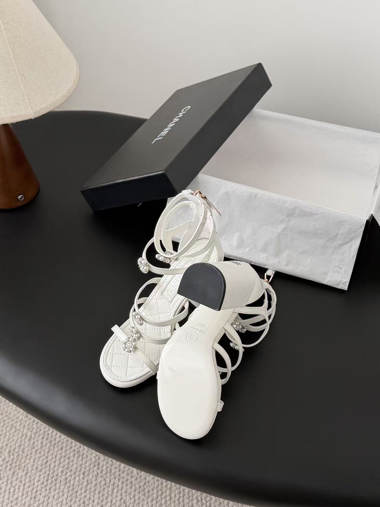 CHANE1高品質カメリアハイヒールサンダル【50％割引+送料無料】