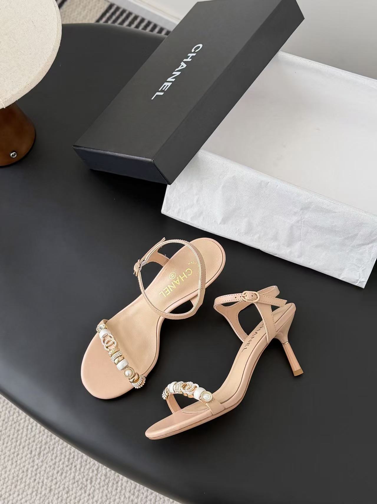 CHANE1 高品質ダブルCパールローヒールシューズ【50％割引+送料無料】