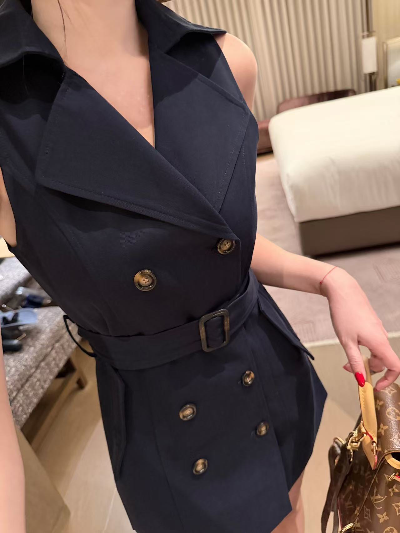 BUR8ERRY ダブルブレスト ノースリーブ ドレス【50％割引+送料無料】