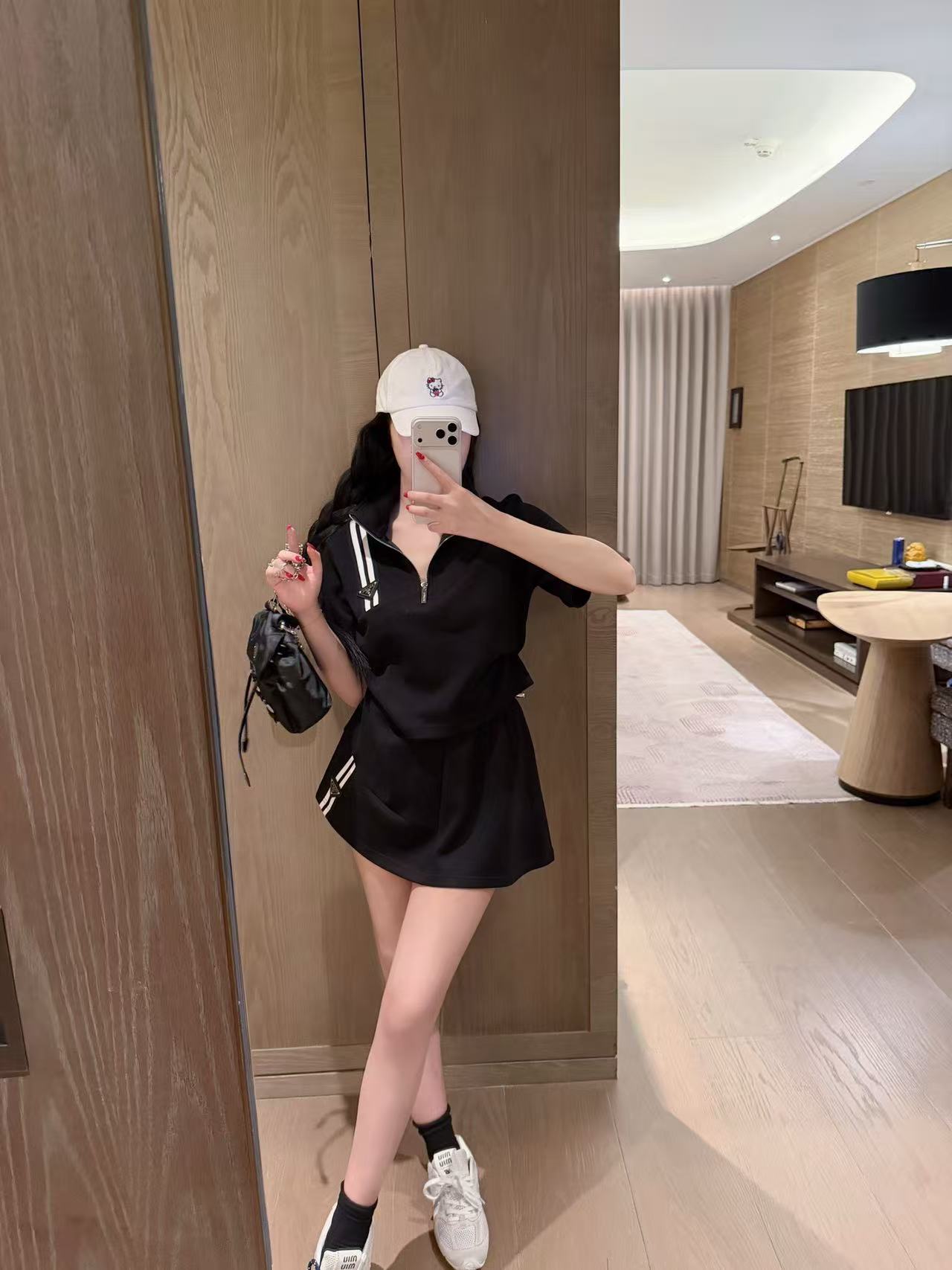 PR4DA トライアングルロゴトップス+スカート 2点セット【50％割引+送料無料】