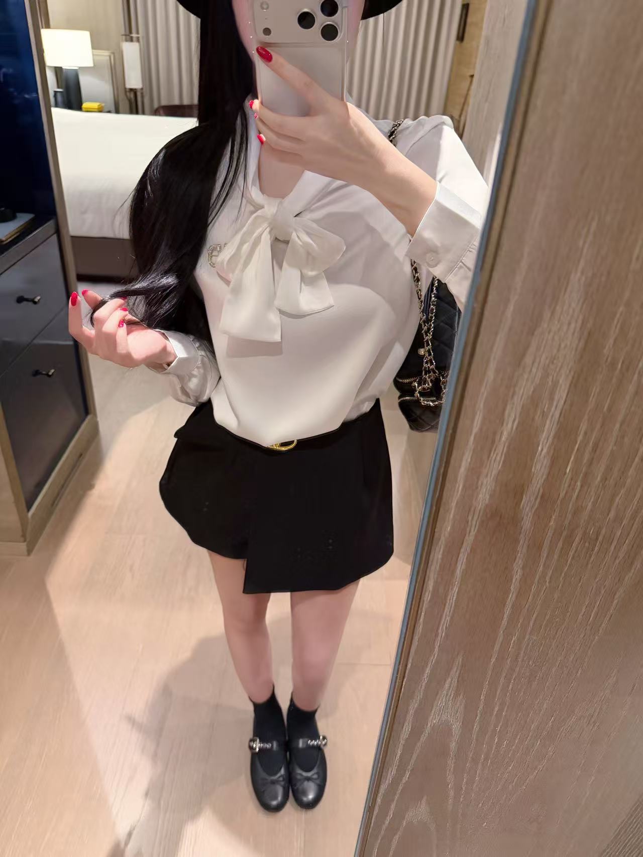 VALENT1NO シルクサテンシャツ＋ショーツ ツーピースセット【50％割引+送料無料】