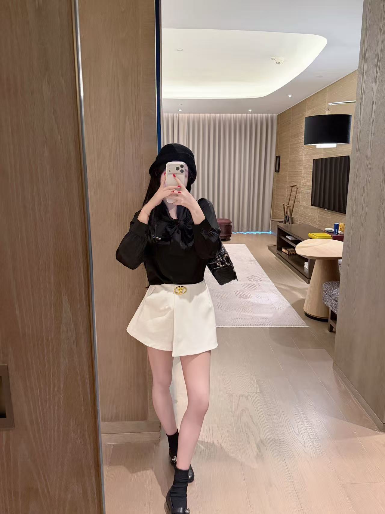 VALENT1NO シルクサテンシャツ＋ショーツ ツーピースセット【50％割引+送料無料】