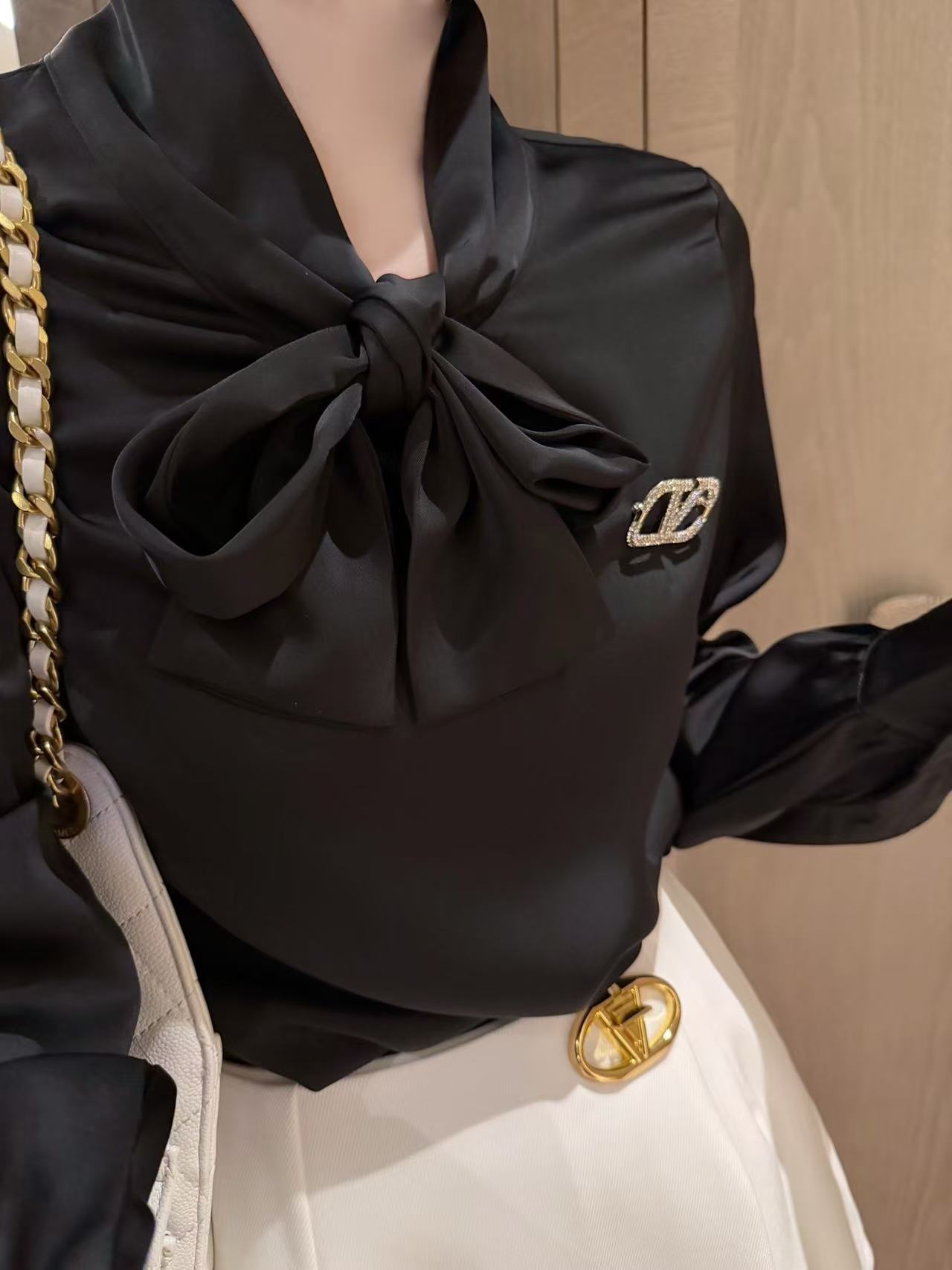 VALENT1NO シルクサテンシャツ＋ショーツ ツーピースセット【50％割引+送料無料】