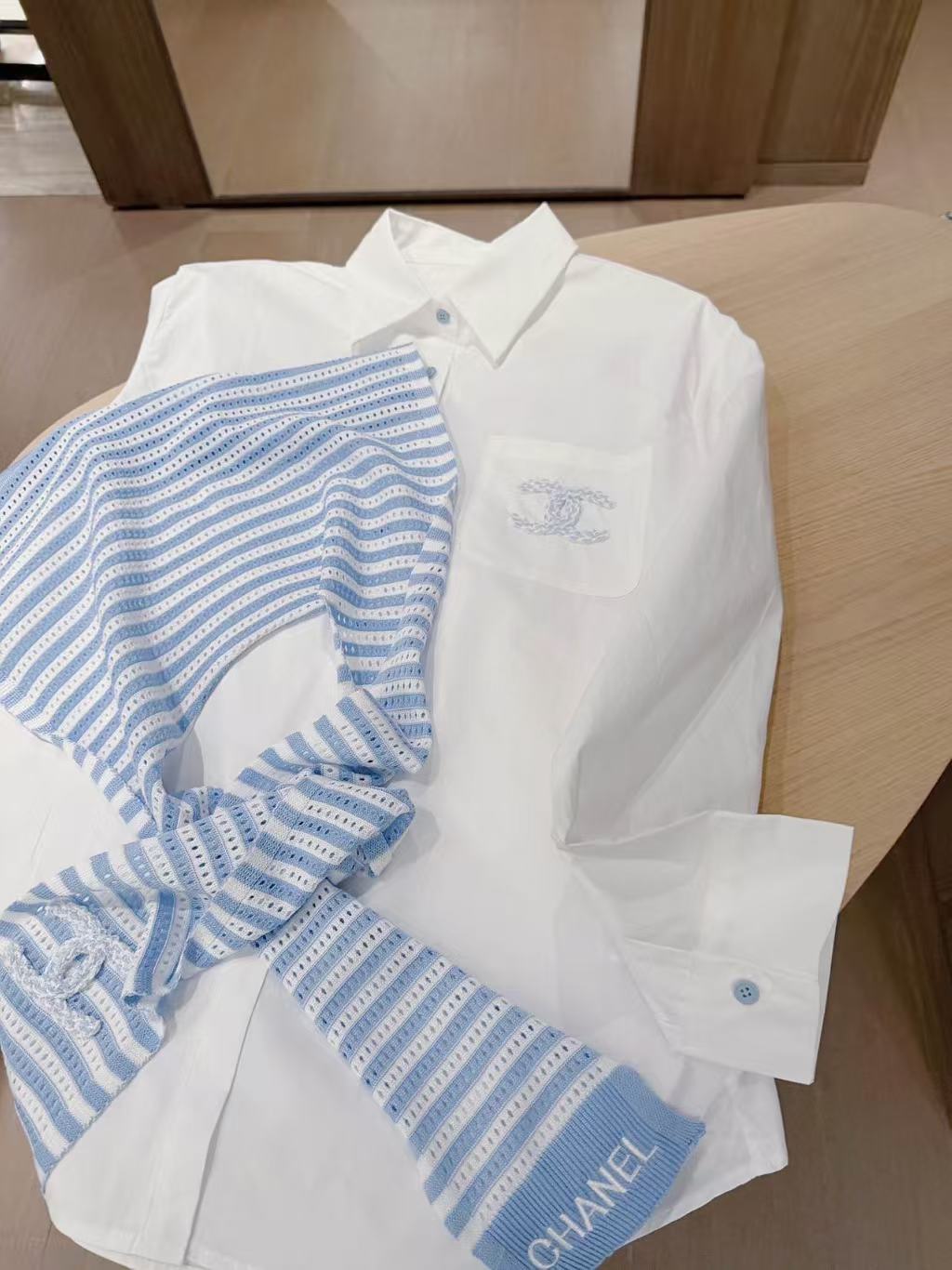 CHANE1 シャツ + スカーフ【50％割引+送料無料】