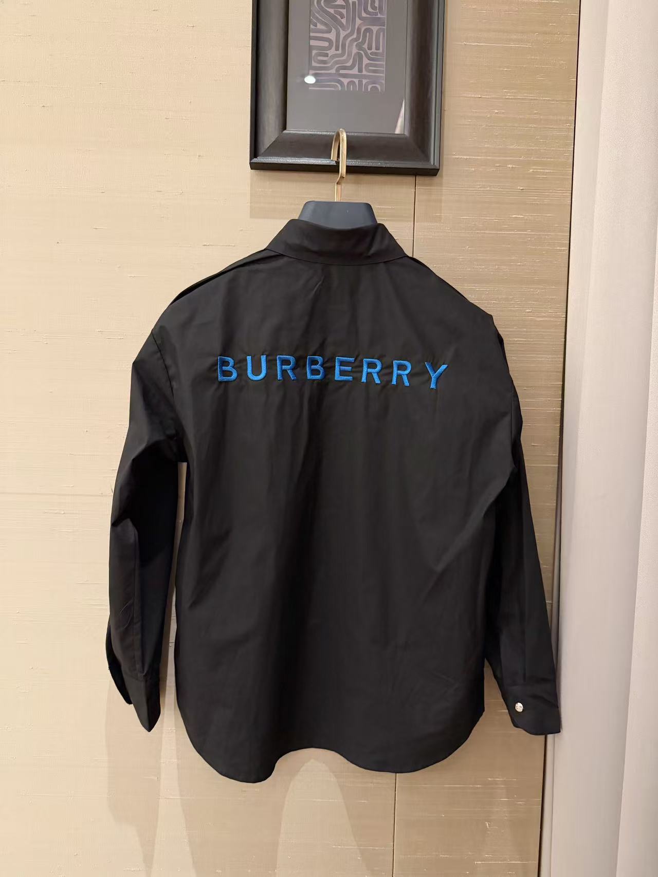 BUR8ERRY ウォーホース レターシャツ【50％割引+送料無料】