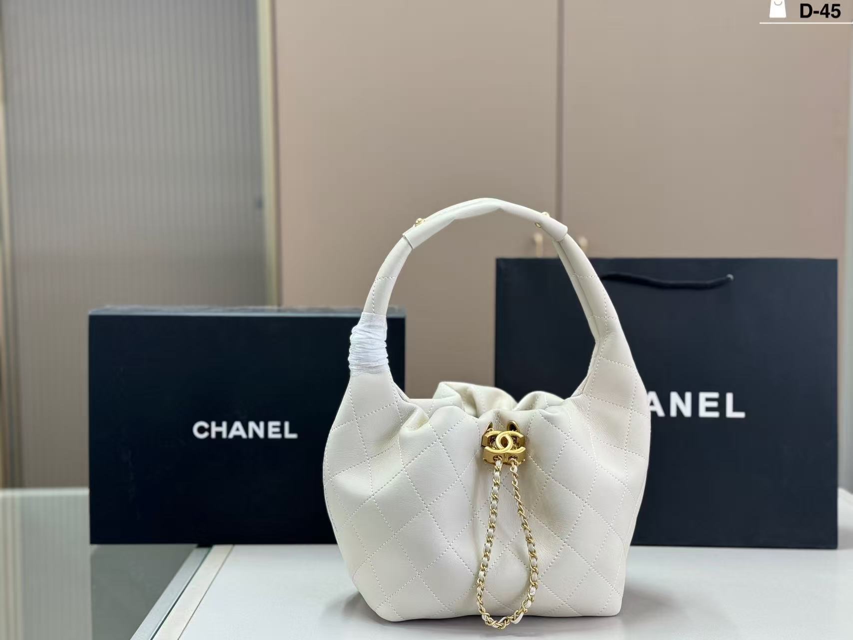 CHANE1Hoboハンドバッグ【50％割引+送料無料】