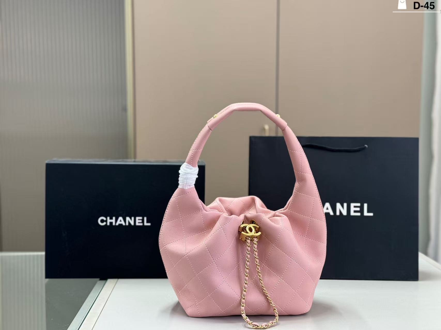 CHANE1Hoboハンドバッグ【50％割引+送料無料】