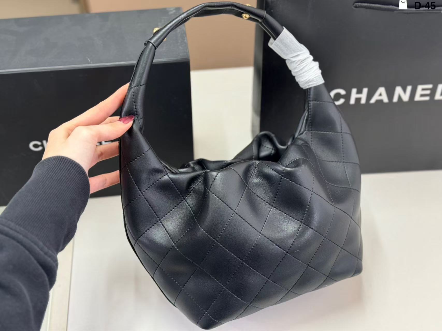 CHANE1Hoboハンドバッグ【50％割引+送料無料】