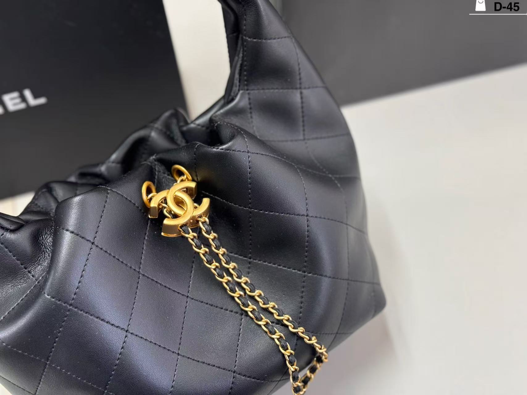 CHANE1Hoboハンドバッグ【50％割引+送料無料】