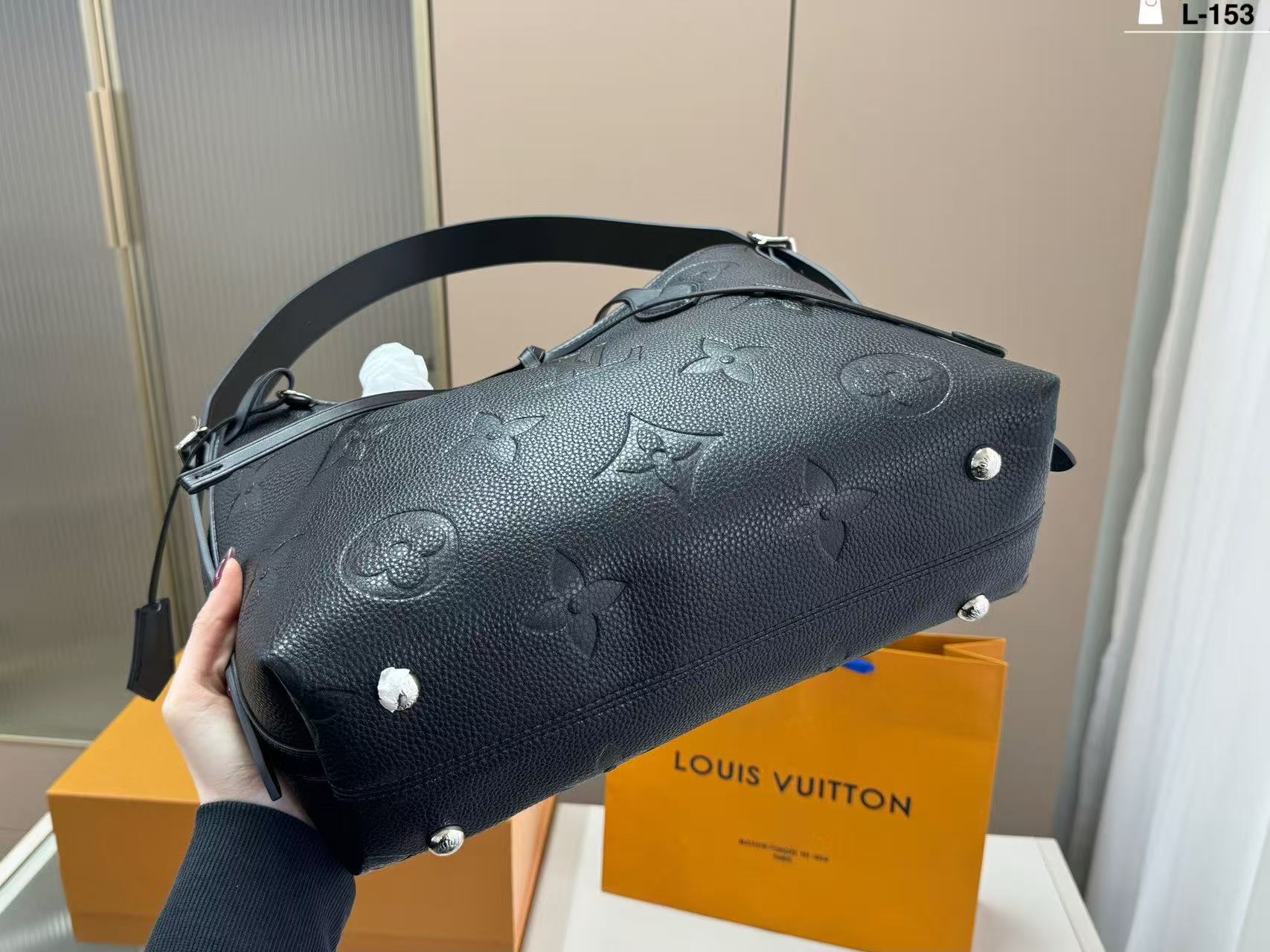 LV Carryall PMハンドバッグ【50％割引+送料無料】