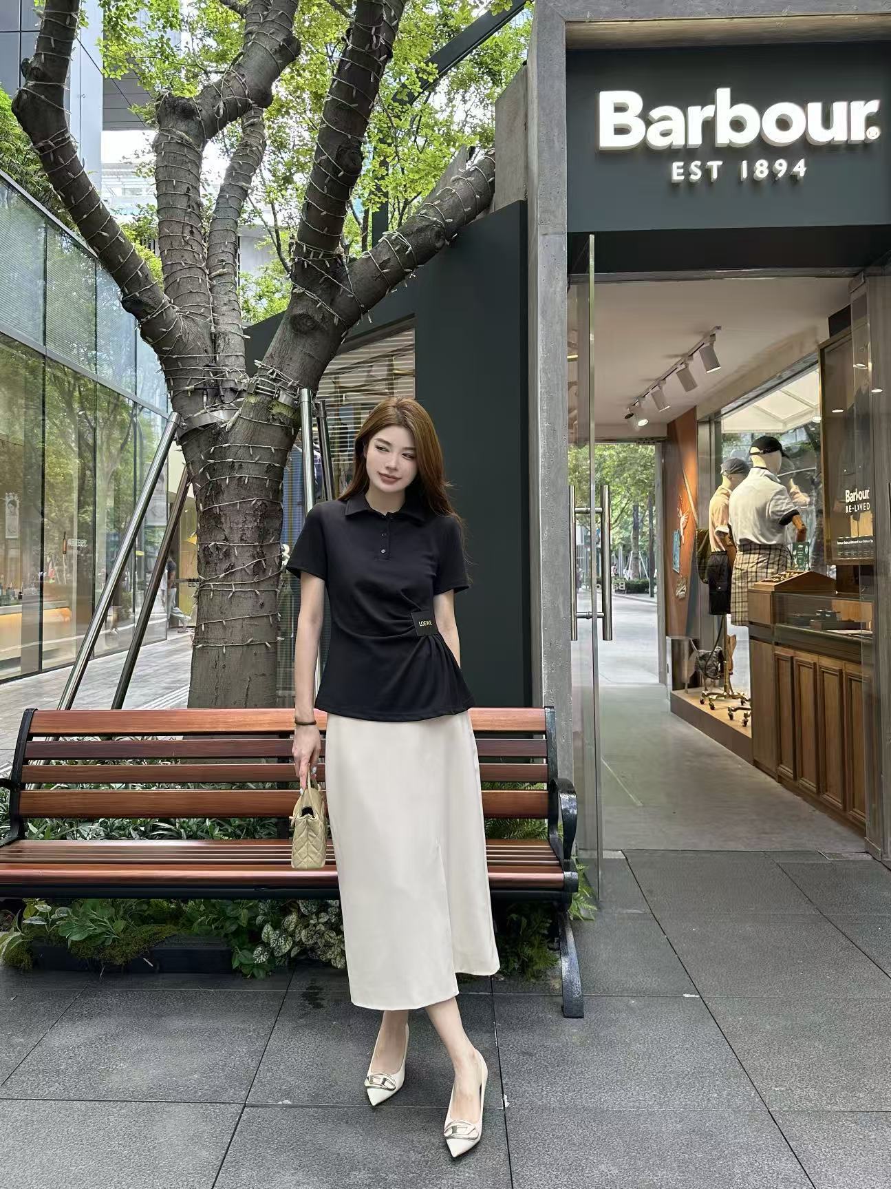 L0WEW プリーツボタンアップレタートップ【50％割引+送料無料】