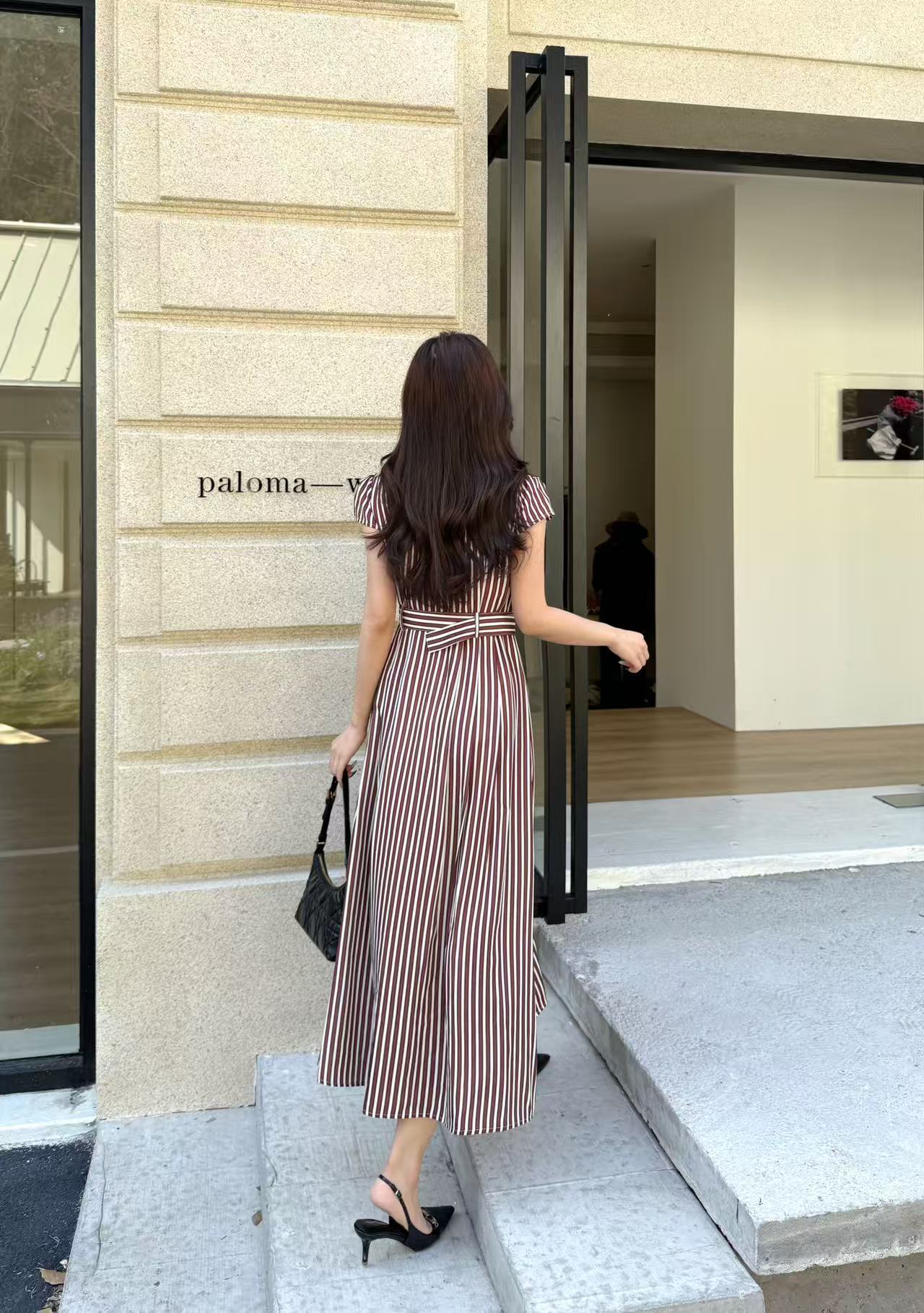 DIOR 高品質ストライプ刺繍ノースリーブドレス【50％割引+送料無料】