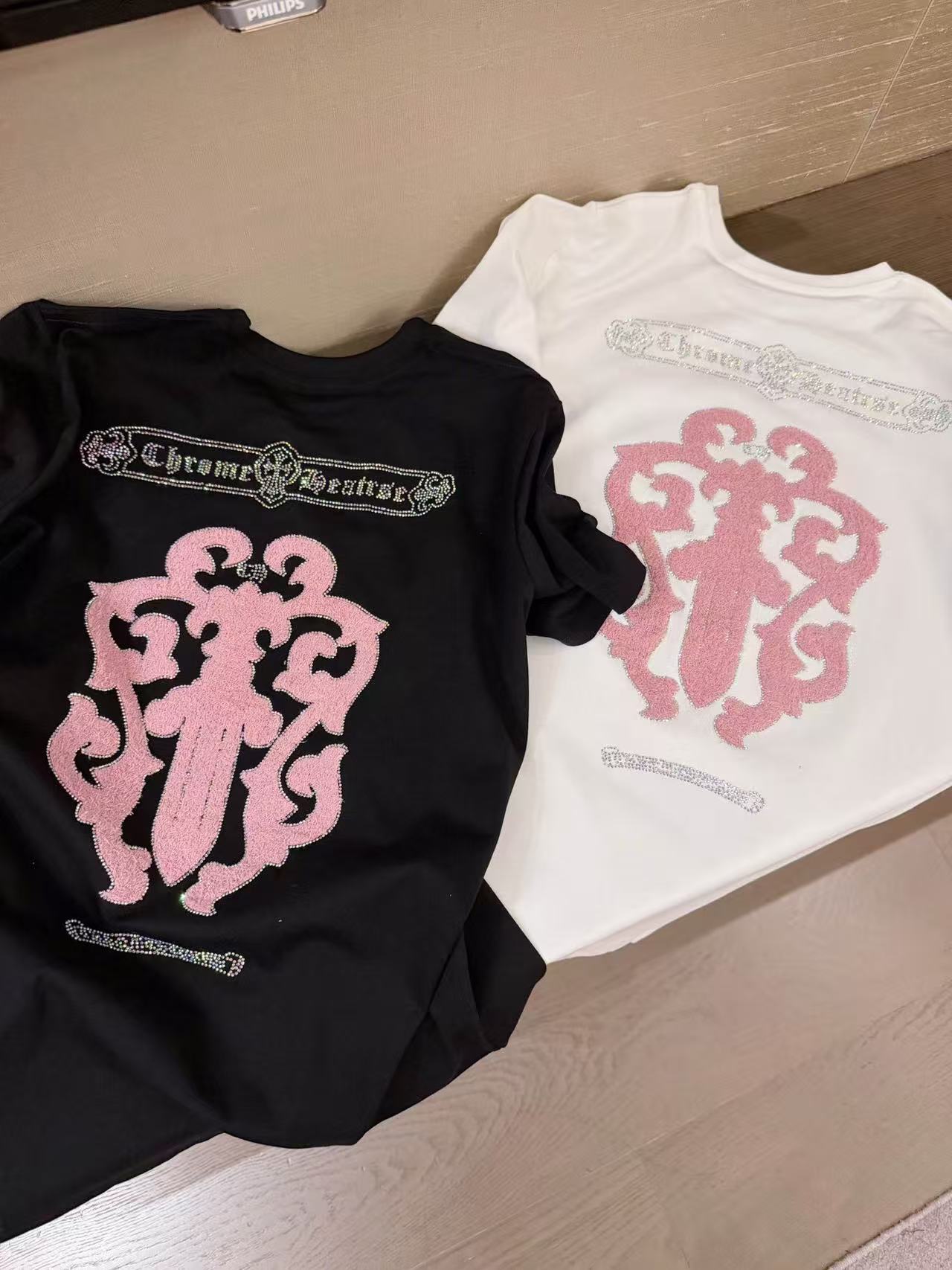 Chr0me HeartsラインストーンTシャツ【50％割引+送料無料】